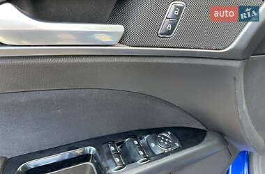 Седан Ford Fusion 2015 в 