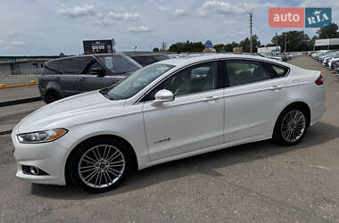 Седан Ford Fusion 2012 в 