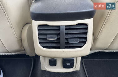 Седан Ford Fusion 2012 в 