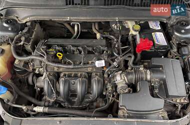 Седан Ford Fusion 2015 в 