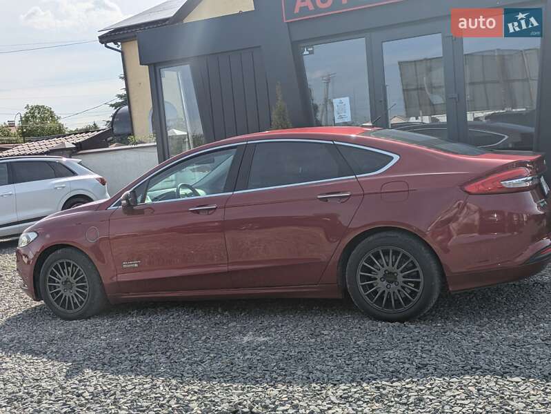 Седан Ford Fusion 2016 в Львове