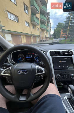 Седан Ford Fusion 2014 в 