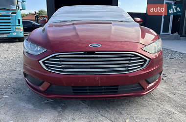 Седан Ford Fusion 2016 в 