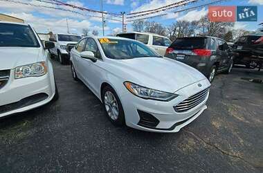 Седан Ford Fusion 2020 в 