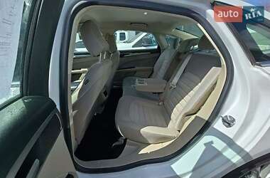 Седан Ford Fusion 2020 в 