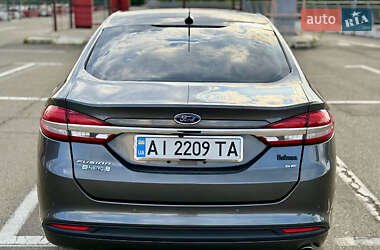 Седан Ford Fusion 2016 в 
