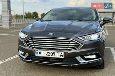 Седан Ford Fusion 2016 в 