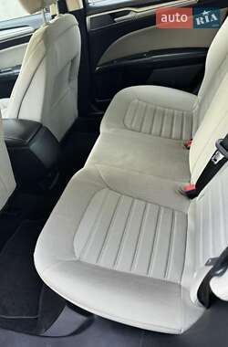 Седан Ford Fusion 2020 в 