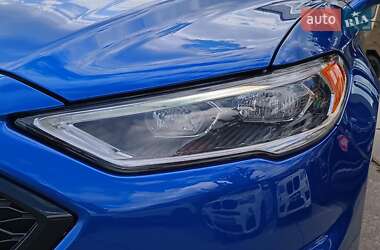 Седан Ford Fusion 2017 в 