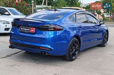 Седан Ford Fusion 2017 в 
