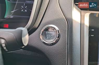 Седан Ford Fusion 2017 в 