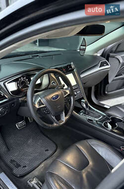 Седан Ford Fusion 2016 в 