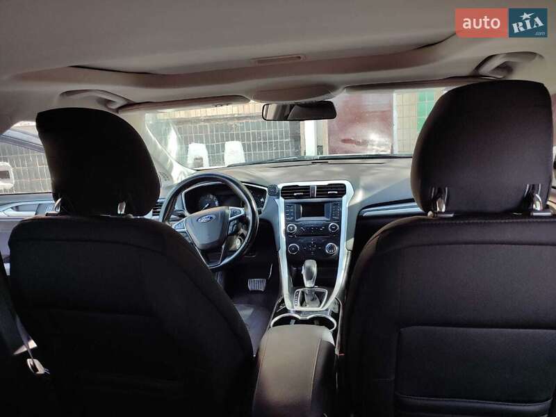 Седан Ford Fusion 2014 в Кривом Роге