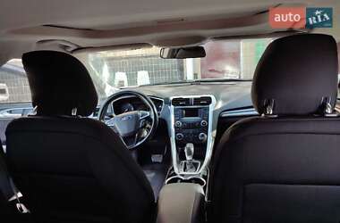 Седан Ford Fusion 2014 в 