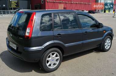 Хэтчбек Ford Fusion 2009 в 