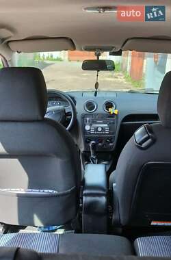Хэтчбек Ford Fusion 2009 в 