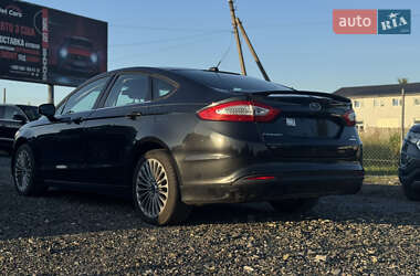 Седан Ford Fusion 2012 в 