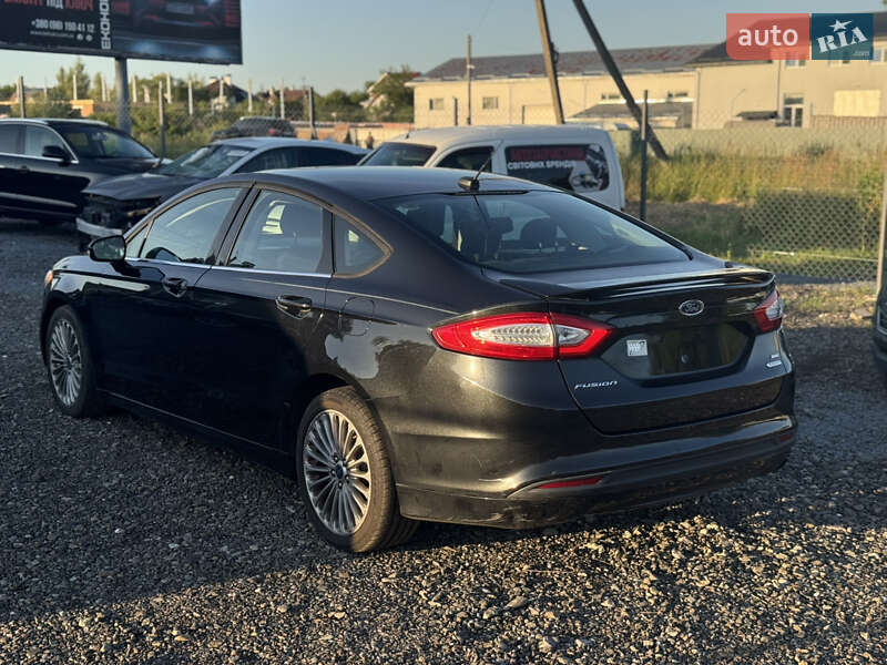 Седан Ford Fusion 2012 в Львове