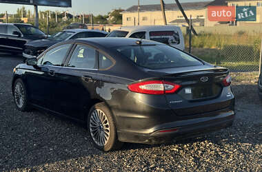 Седан Ford Fusion 2012 в 