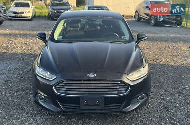 Седан Ford Fusion 2012 в 