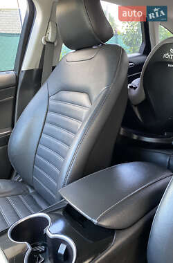 Седан Ford Fusion 2016 в 