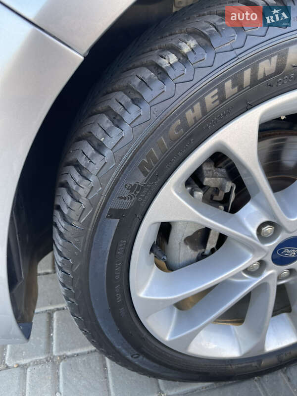 Седан Ford Fusion 2020 в Одессе