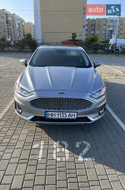 Седан Ford Fusion 2020 в 