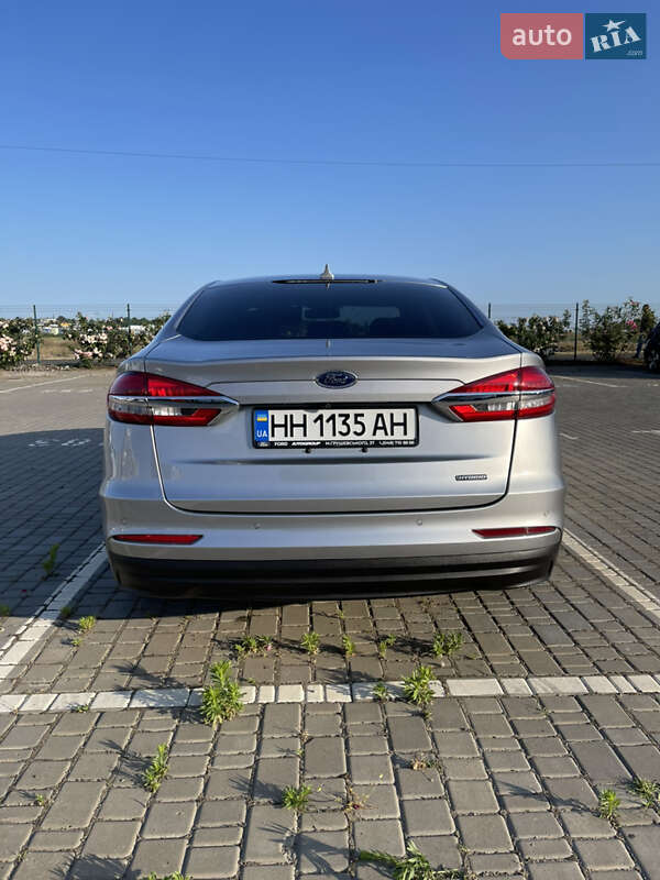 Седан Ford Fusion 2020 в Одессе