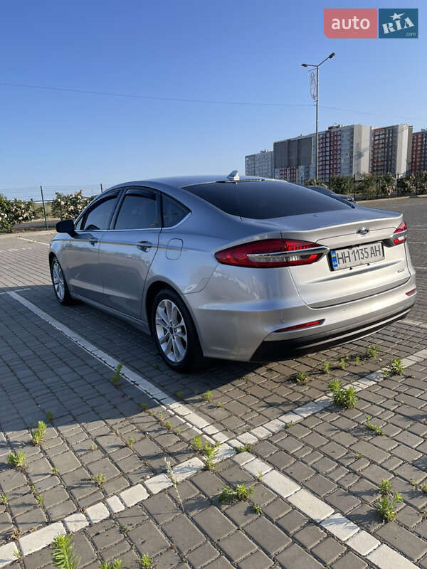Седан Ford Fusion 2020 в Одессе