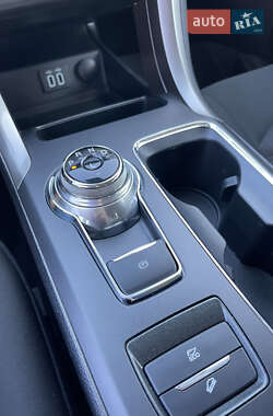 Седан Ford Fusion 2020 в 