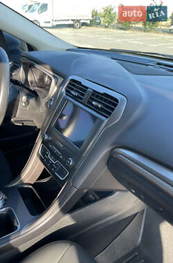 Седан Ford Fusion 2020 в 