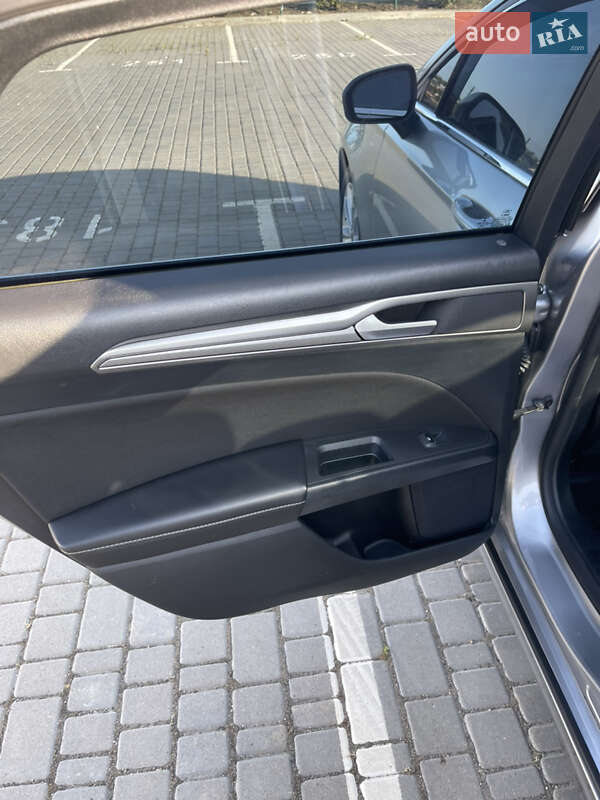Седан Ford Fusion 2020 в Одессе