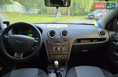 Хэтчбек Ford Fusion 2007 в 