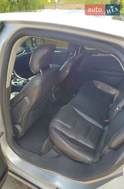 Седан Ford Fusion 2014 в 