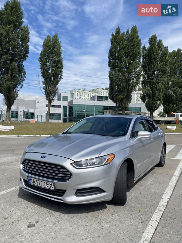 Седан Ford Fusion 2014 в Києві