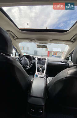 Седан Ford Fusion 2014 в 