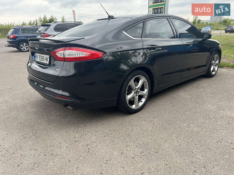 Седан Ford Fusion 2014 в Рівному