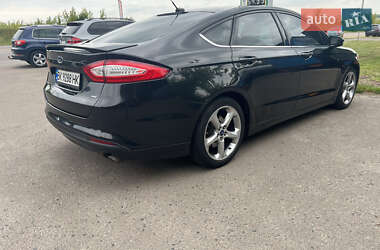 Седан Ford Fusion 2014 в 