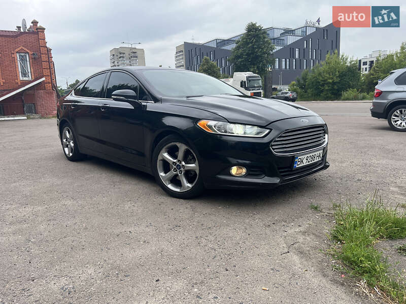 Седан Ford Fusion 2014 в Рівному
