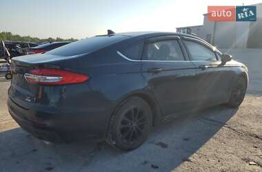 Седан Ford Fusion 2020 в 