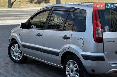 Хэтчбек Ford Fusion 2007 в 