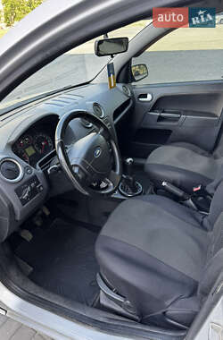 Хэтчбек Ford Fusion 2007 в 