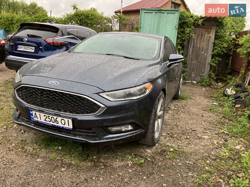 Седан Ford Fusion 2017 в 