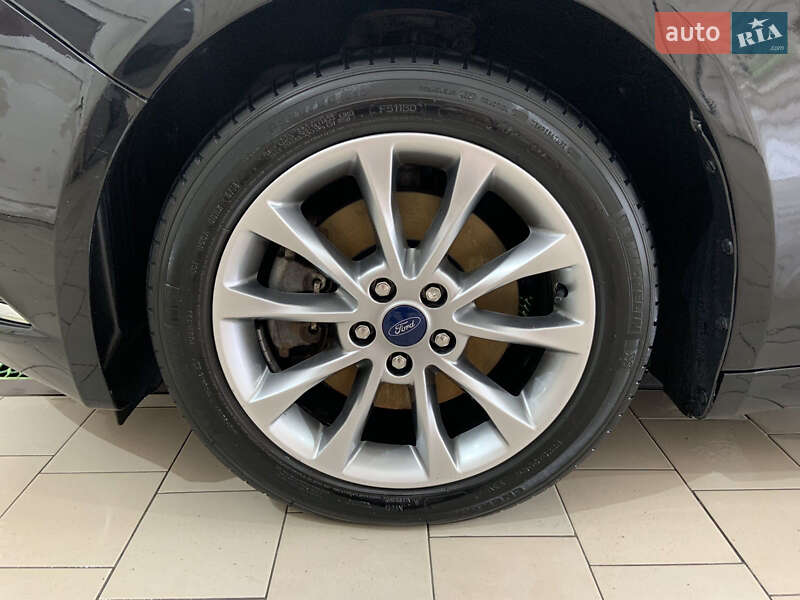 Седан Ford Fusion 2018 в Жашкове