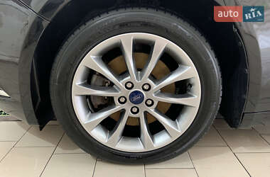 Седан Ford Fusion 2018 в 