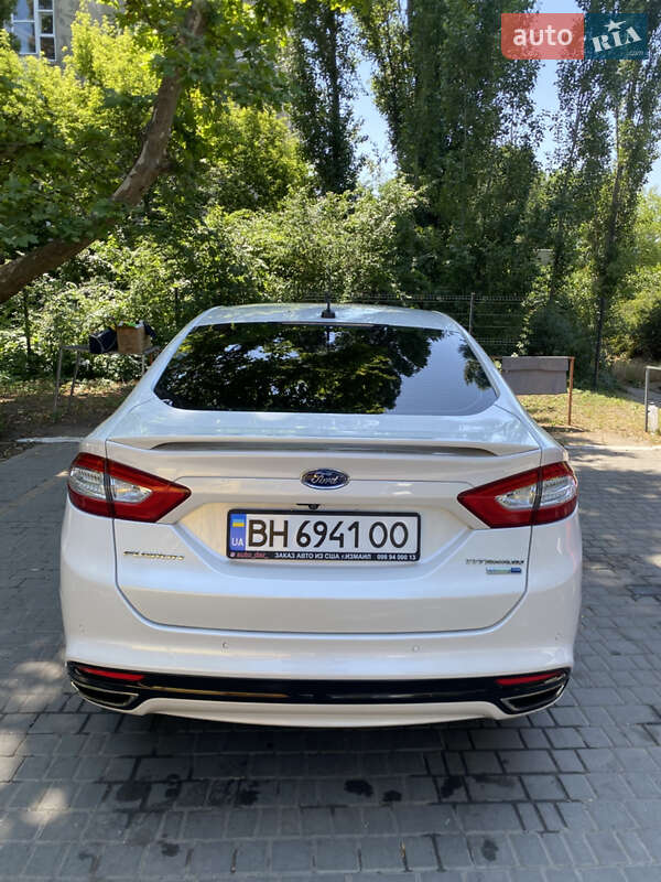 Седан Ford Fusion 2015 в Одессе