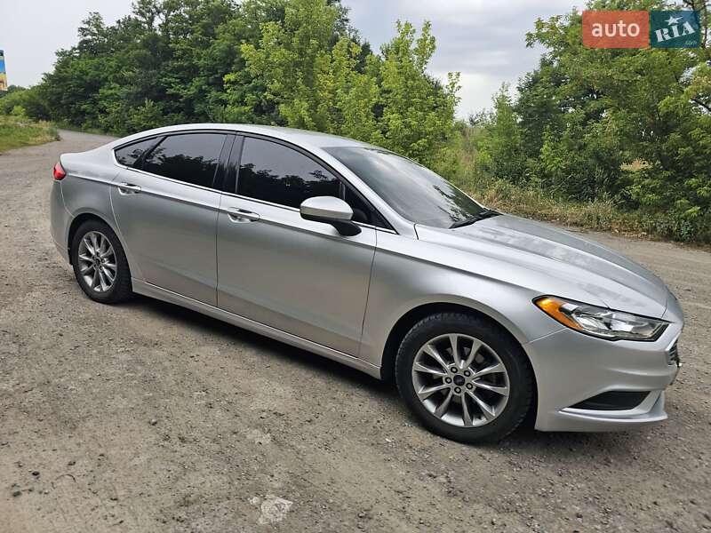 Седан Ford Fusion 2016 в Чорткові