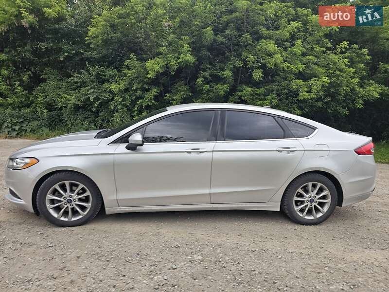 Седан Ford Fusion 2016 в Чорткові