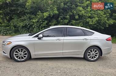 Седан Ford Fusion 2016 в 