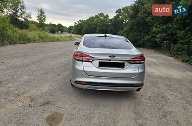 Седан Ford Fusion 2016 в 